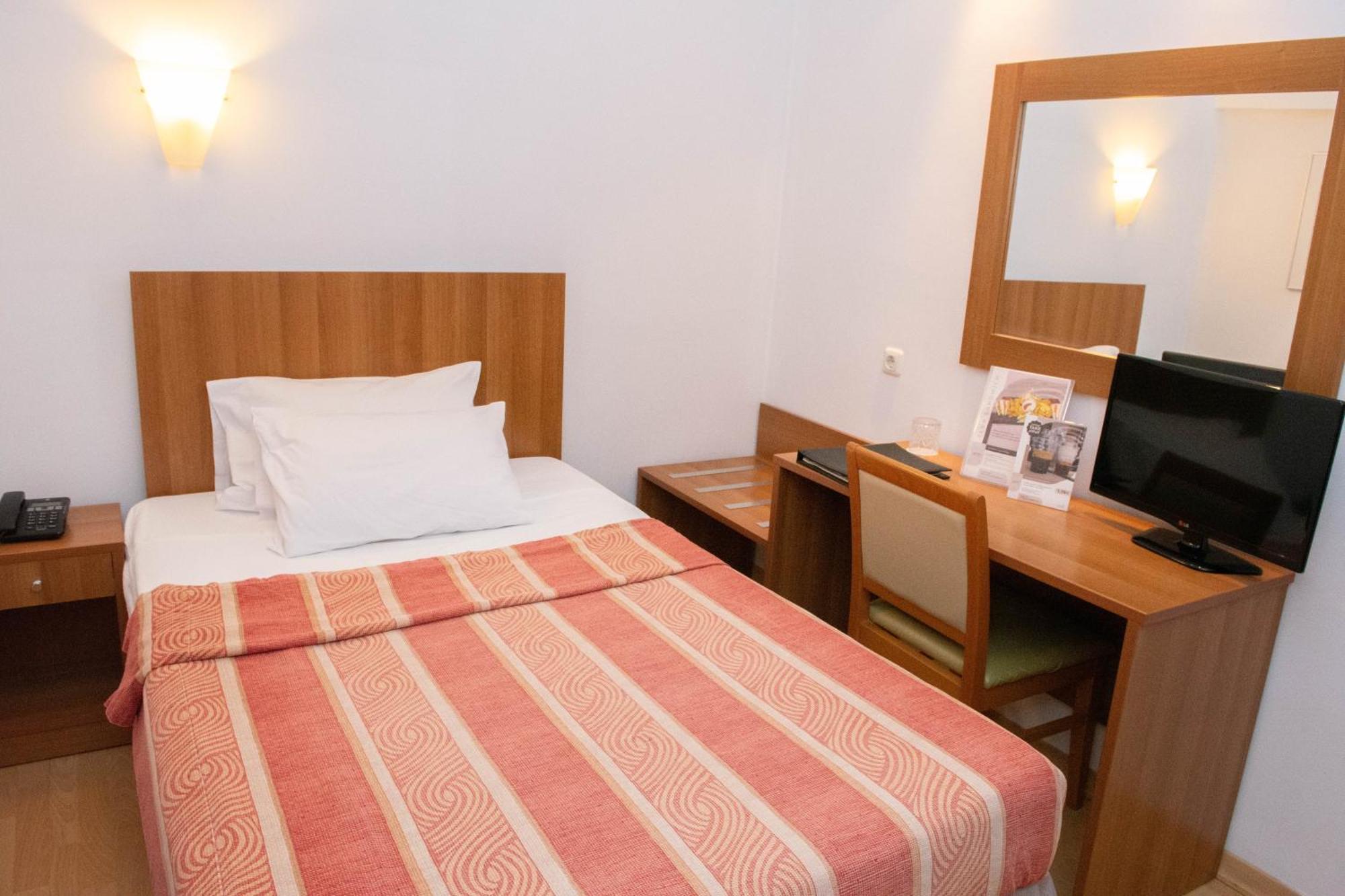 Leto Boutique Hotel Агринион Екстериор снимка