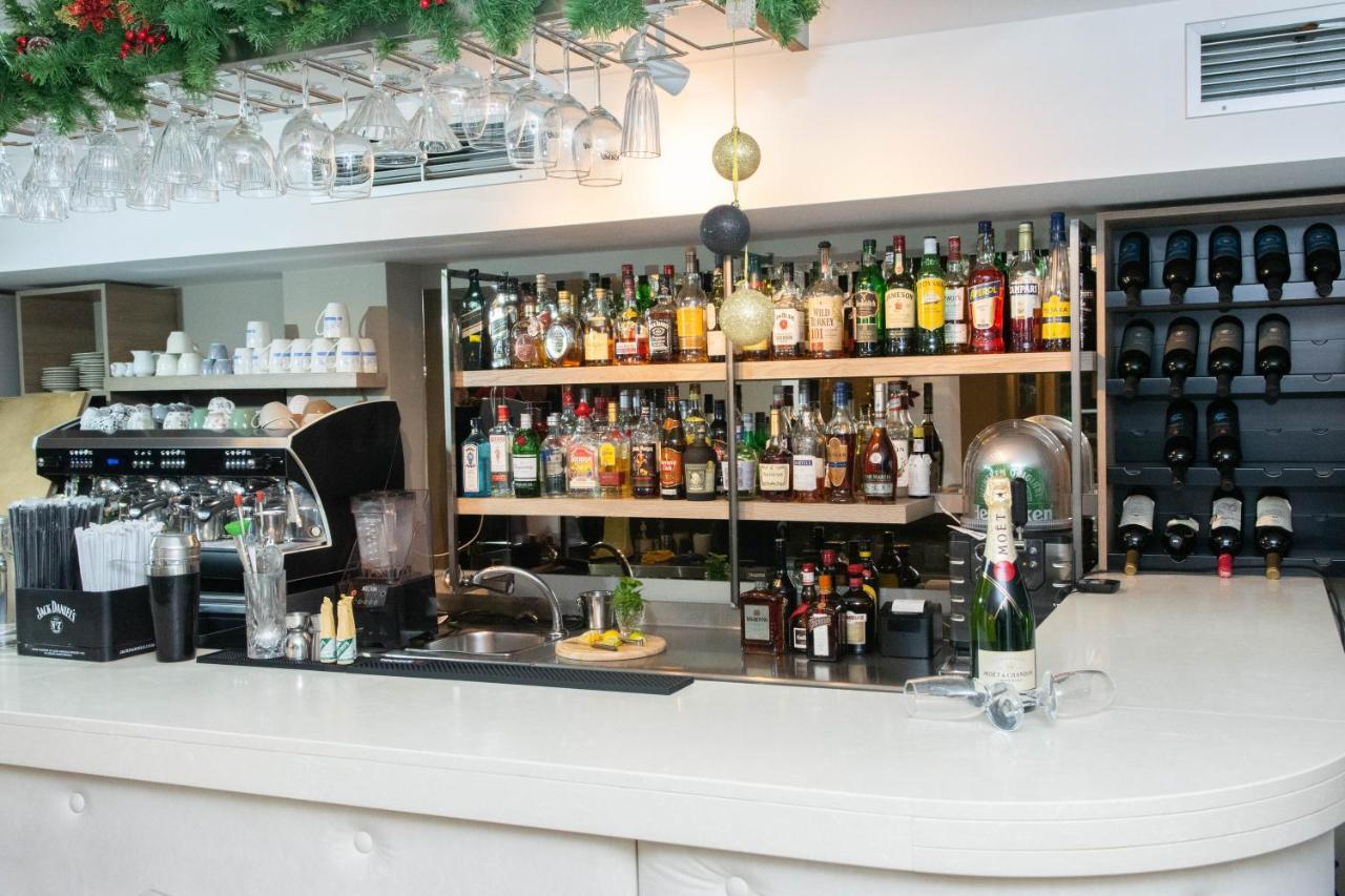 Leto Boutique Hotel Агринион Екстериор снимка