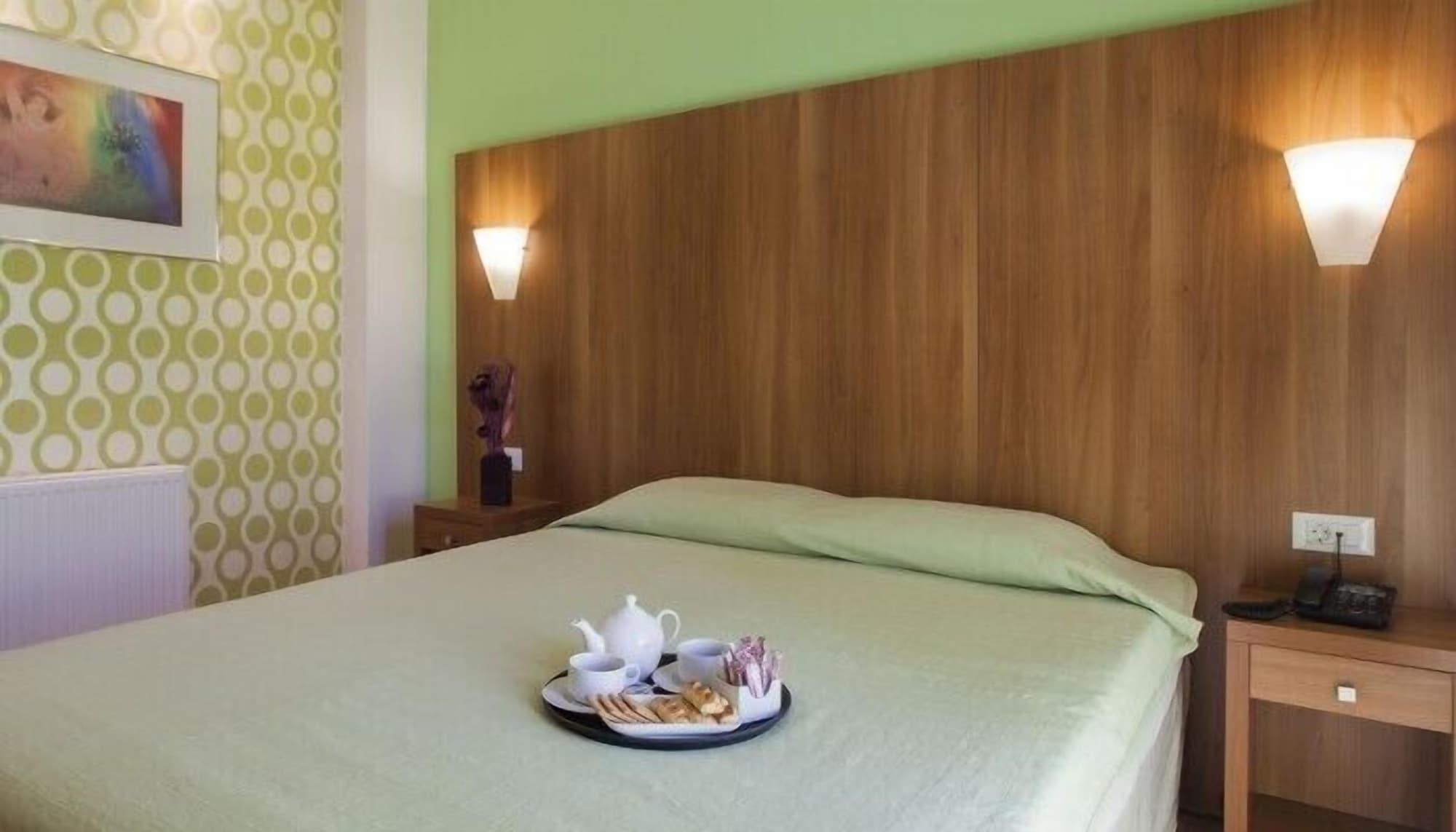 Leto Boutique Hotel Агринион Екстериор снимка
