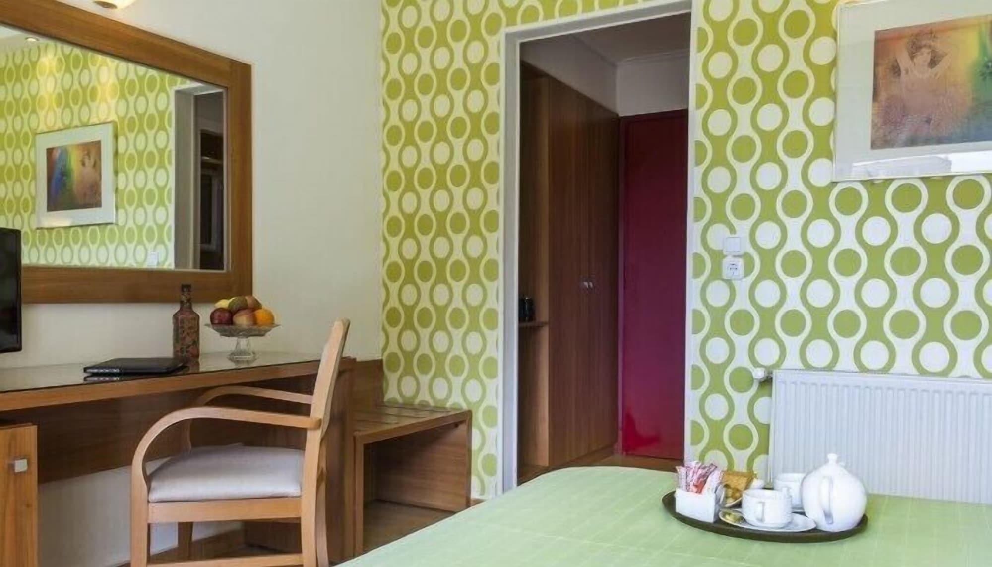 Leto Boutique Hotel Агринион Екстериор снимка