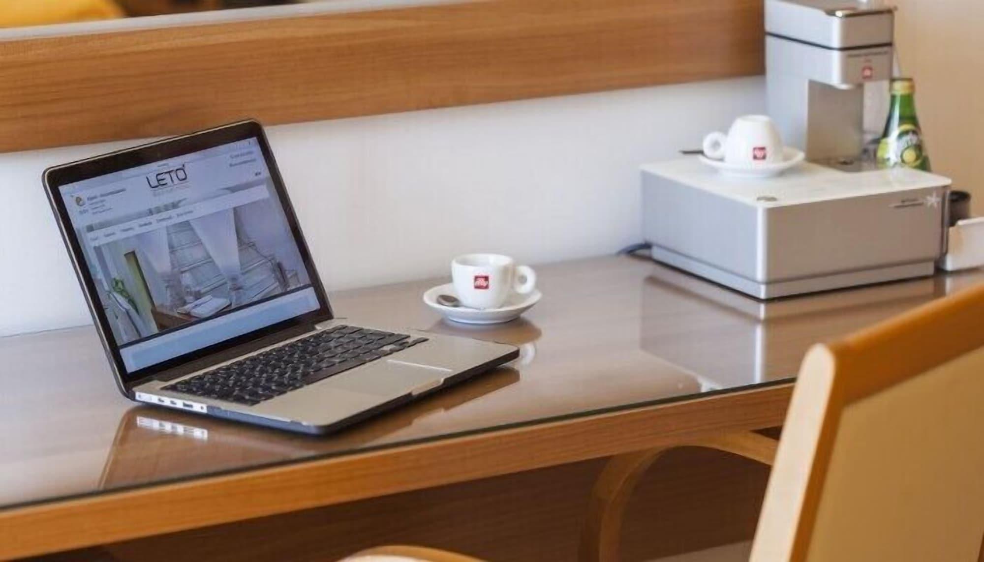 Leto Boutique Hotel Агринион Екстериор снимка
